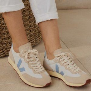 Veja Women's Rio Branco Alveomesh Low Top Sneakers